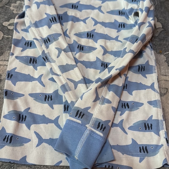 Hanna Andersson 100% organic cotton size 6-7 Shark Print Kids Shirt - Blue - Picture 3 of 4